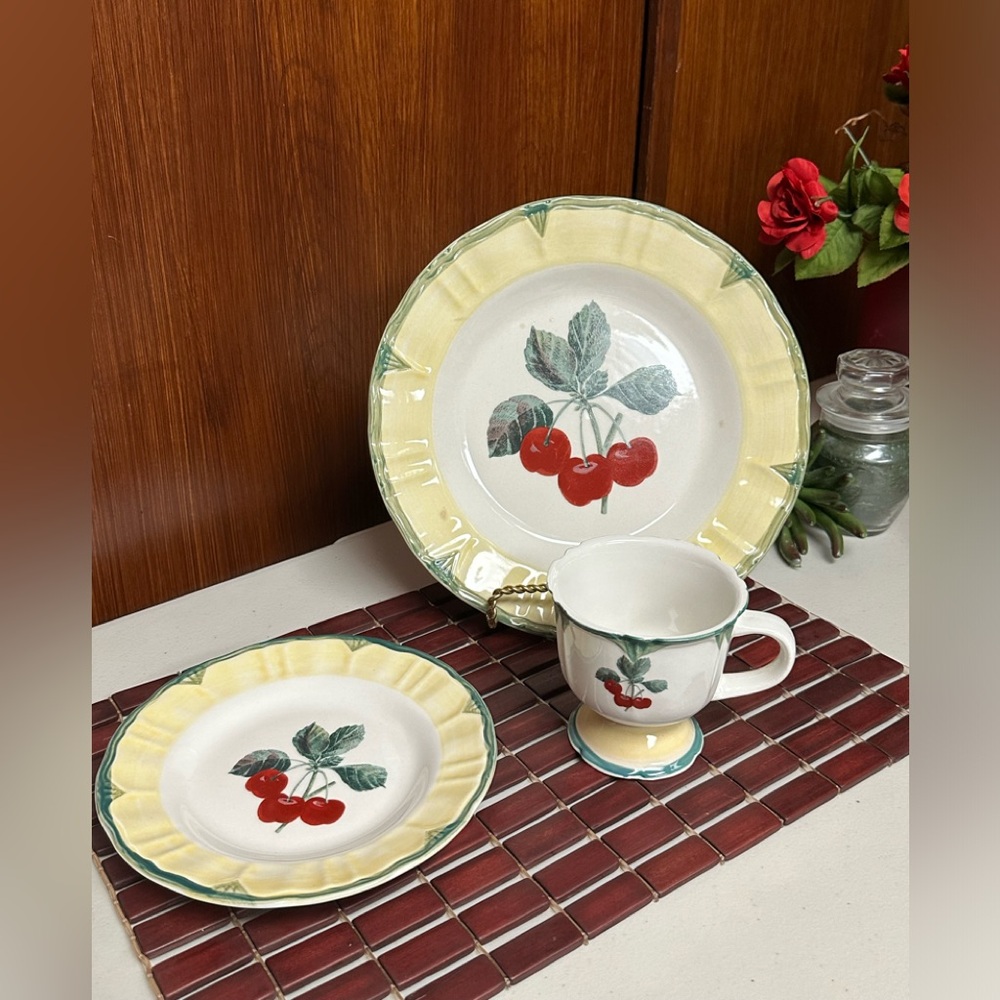 Vintage Everyday Ceramic Gibson Cherries Fruits Dinnerware 3 pcs